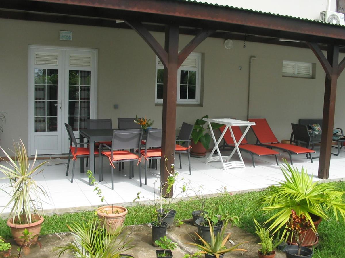 Petit Paradis Apartment Morne la Valeur Luaran gambar